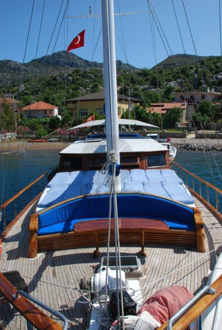 C.T Gulet Yacht, Ön Güverte
