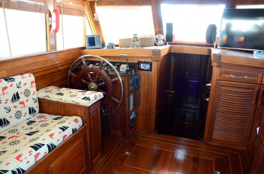 Daphne Gulet Yacht, Navigational Equipment.