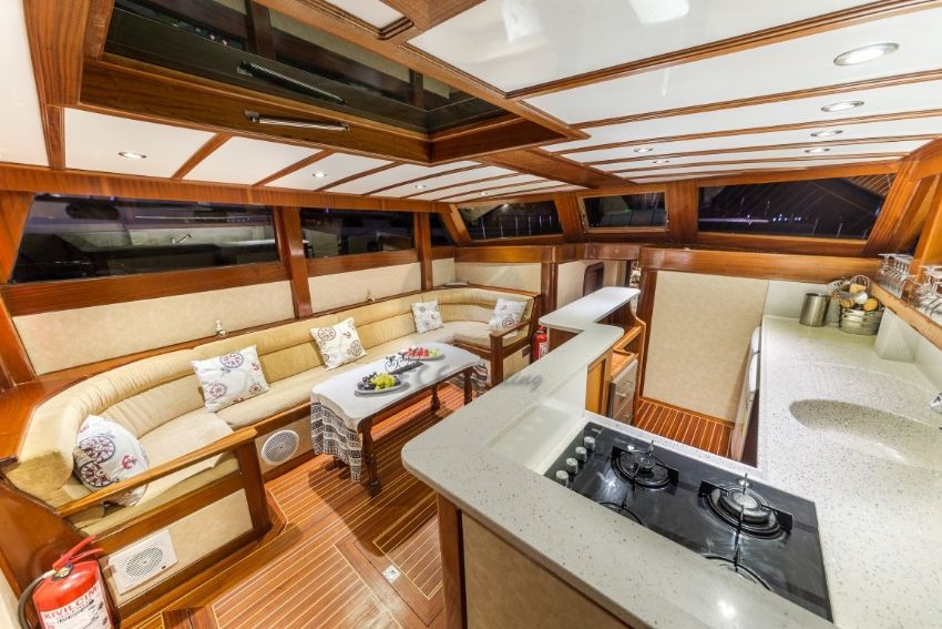 Dare To Dream Gulet Yacht, İnterior Lounge.
