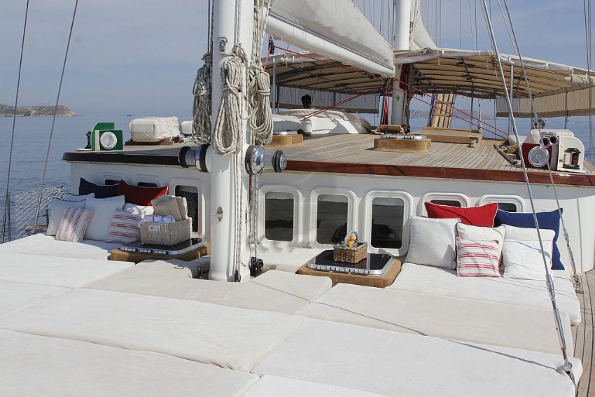 Deniz 61 Gulet, Sunbathe In Style.