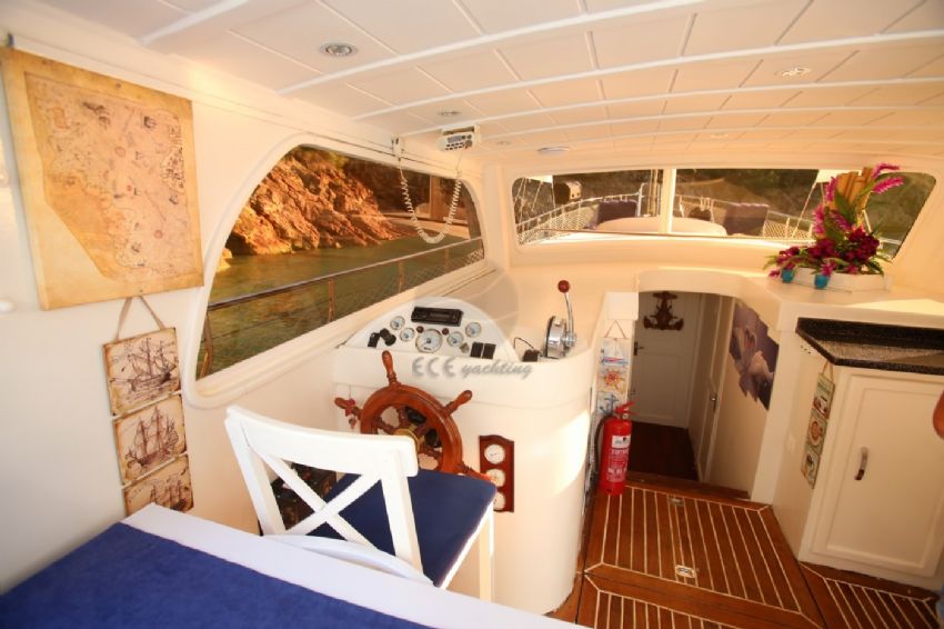 Dido Gulet Yacht. LOunge