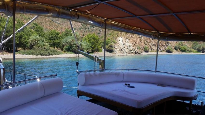 Doğukan a teknesi güneşlenme alanı