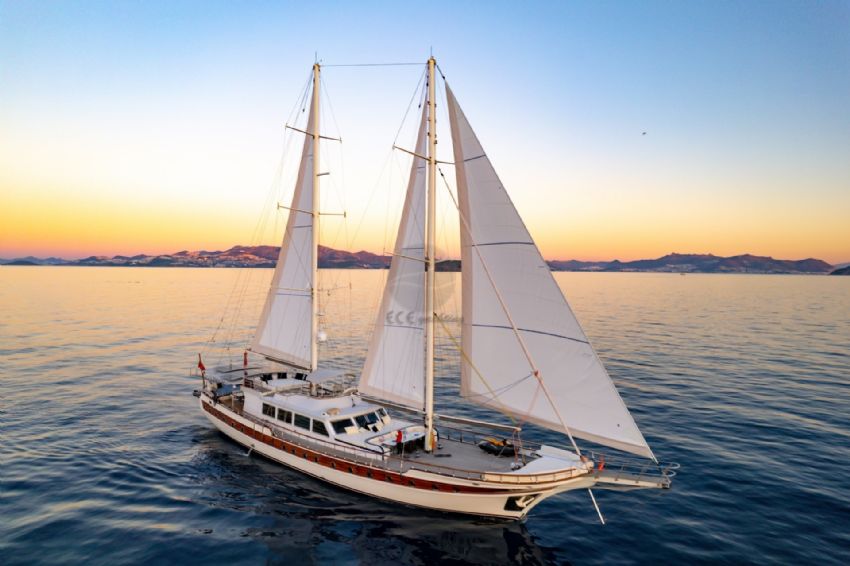 Double Eagle Yacht, Dış Görünüm