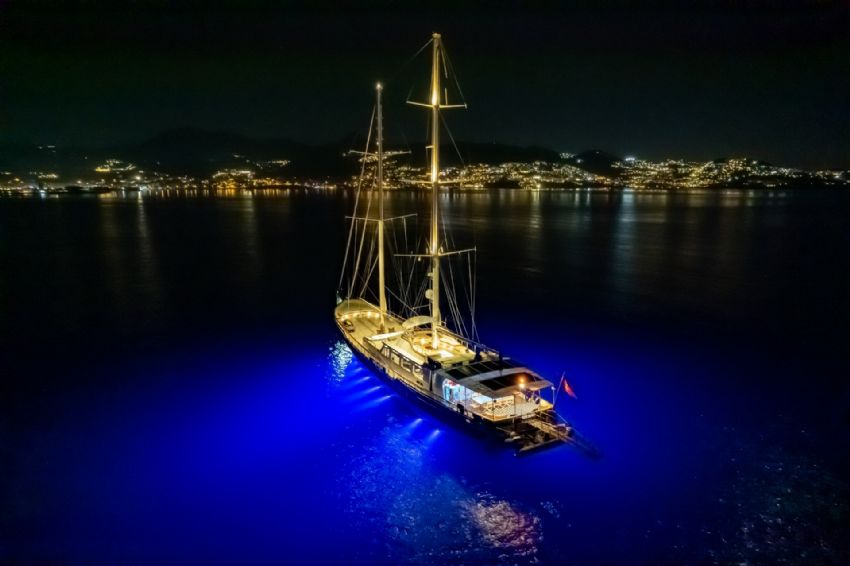 Double Eagle Yacht, Dış Görünüm