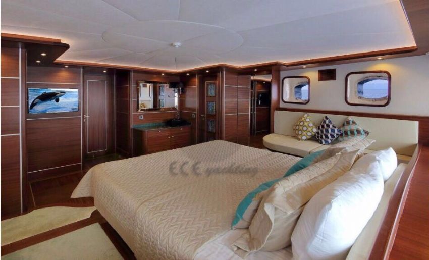Dragon Fly Yacht, Master Cabin Towards Passageway.