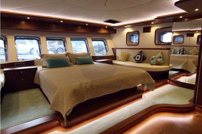 Dragon Fly Yacht, Master Cabin View.