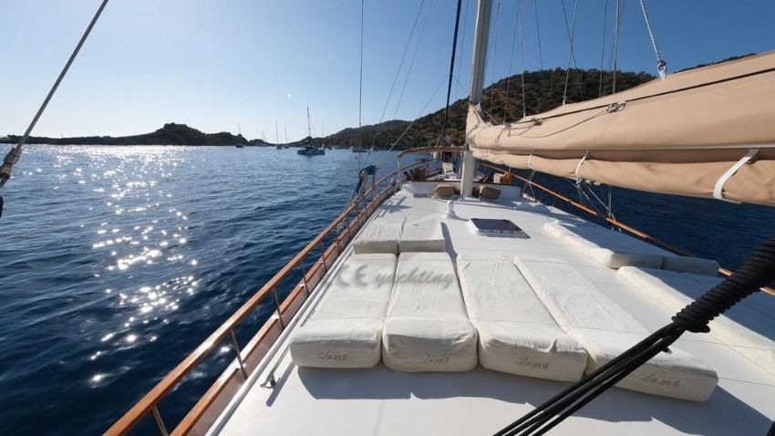 Ece Arma Dış Görünüm Kıç Bölümü Yemek ve Oturma Grubu