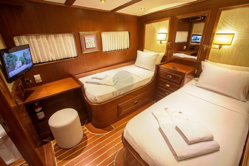 Ece Berrak twin kabin. Ece Berrak Spacious Twin Cabin.