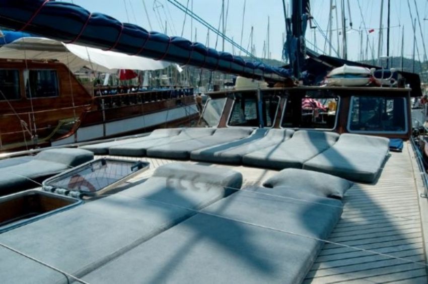 Ece Vicomtesse Yacht, Sun Bathing Deck.