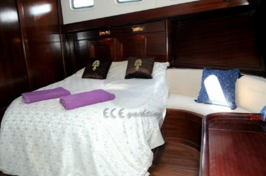 Ece Vicomtesse Yacht, Master Cabin.