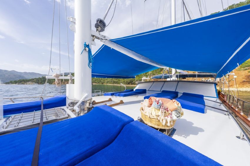 Front Deck & Sun Beds