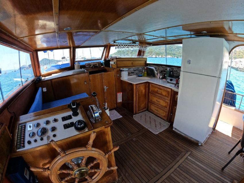 Elisa Gulet, Banyo - WC