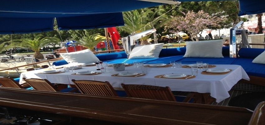 Enderim teknesi yemek masası