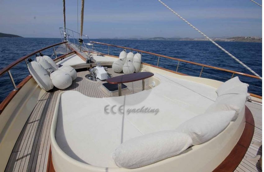 endless guleti ön güverte. Endless Gulet, Front Deck View.