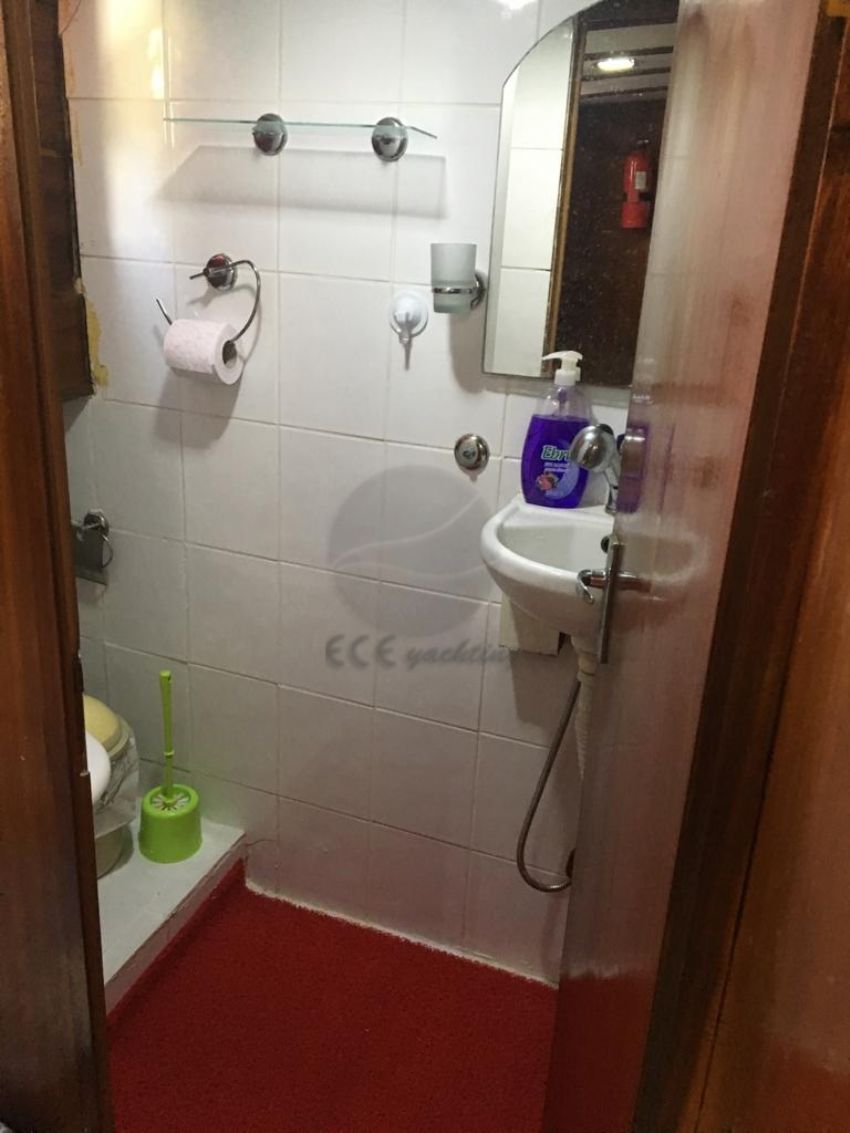 Enes Kaan Gulet Yacht, Bathroom View 3