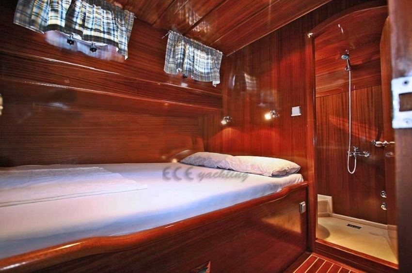 Erden kabin.  Erden Yacht,Double Cabin En Suite View.