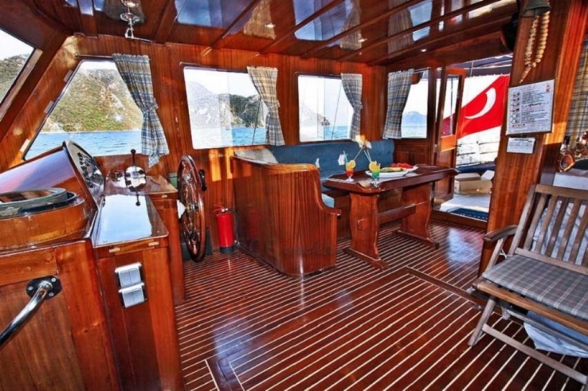 Erden iç alan.  Erden Yacht, Lounge.