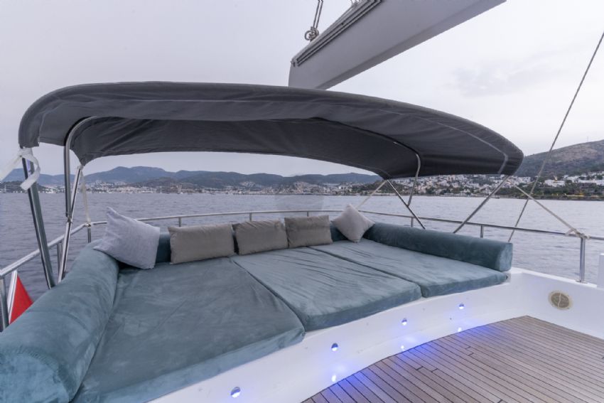 Esma Sultan Üst Güverte Oturma alanı