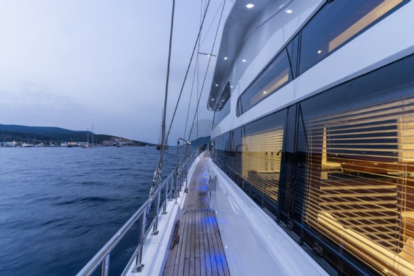 Esma Sultan Yan Taraf