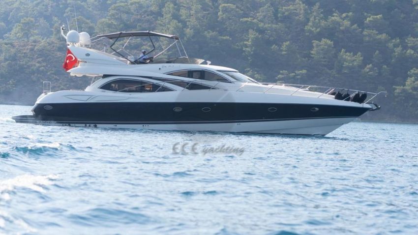 Ece Ekim Dış Görünüm