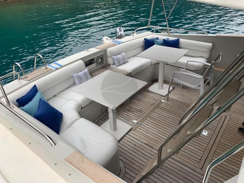 Ece Bozdağ Arka Oturma Alanı