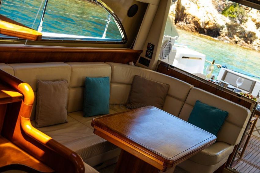 Ferretti Salon