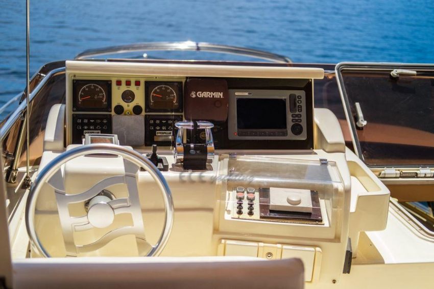 Ferretti FlyBridge