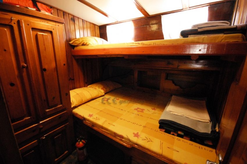 Flora Yacht, Bow View.