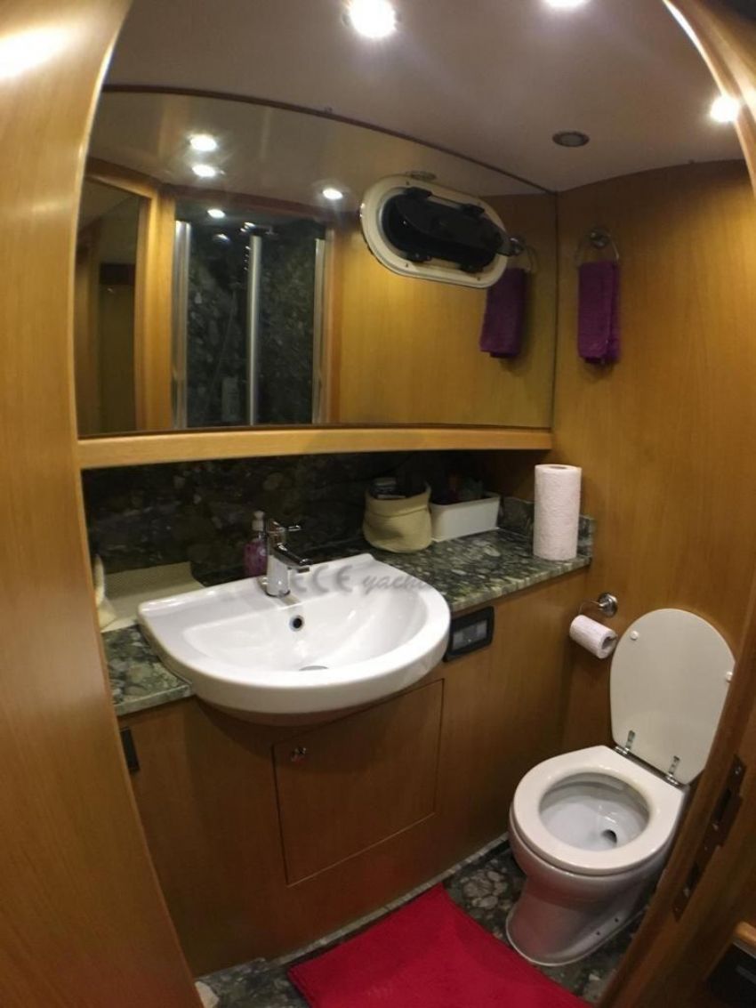 Fly Trawler, Home Style Bathroom.