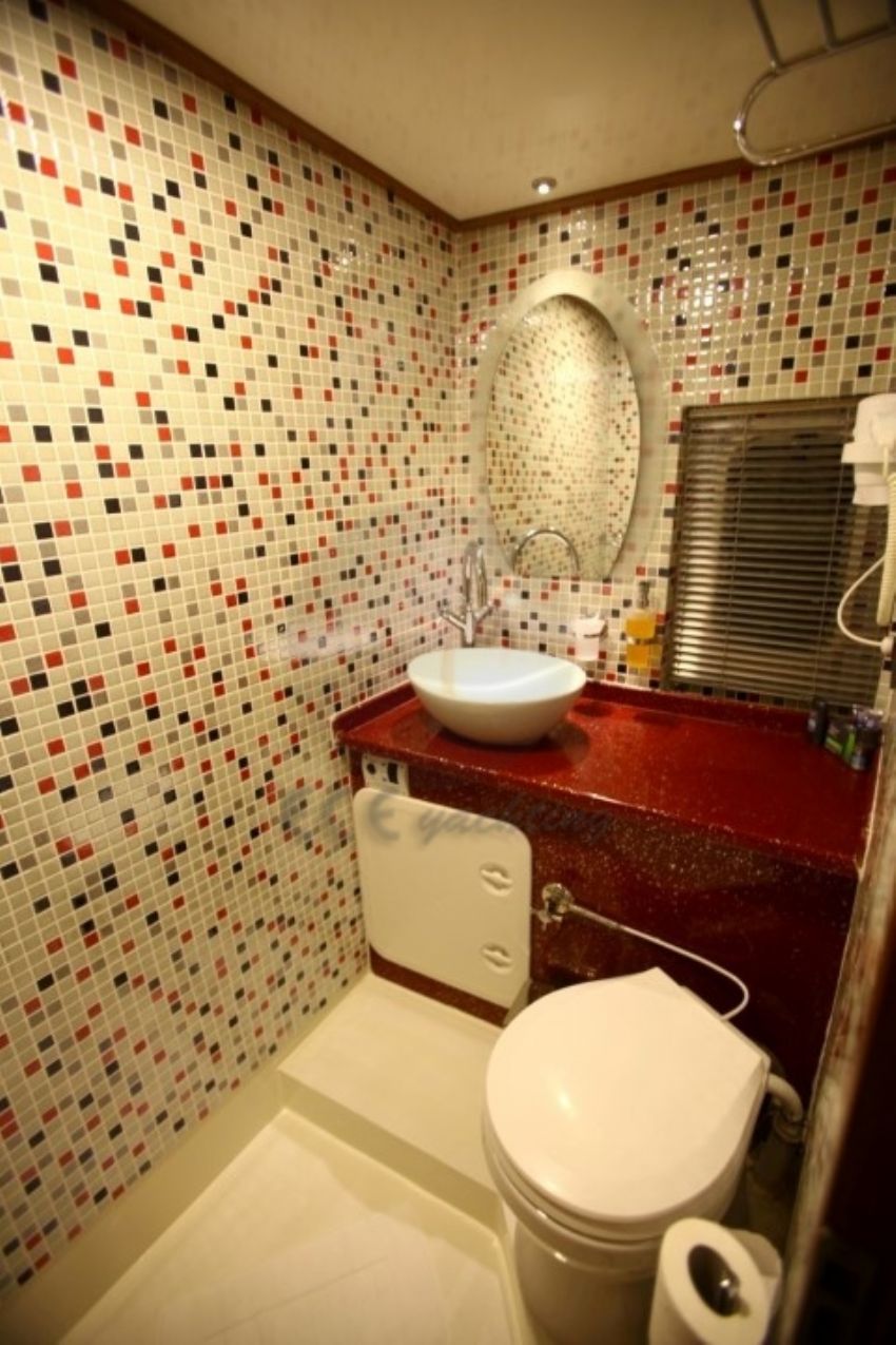 Arka güverte ve ana masa yemek alanı