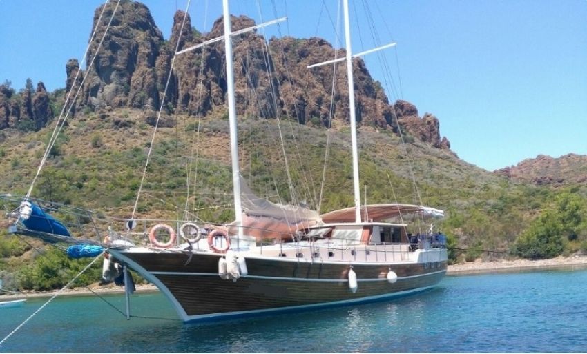 Gamze Yacht, Beautiful Coastal Scenery.