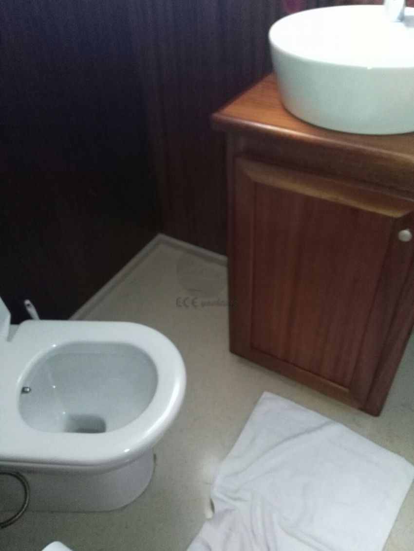 Gamze Yacht, Bathroom View.
