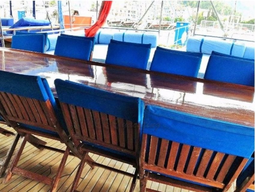 g okan yemek yeme alanı. G. Okan Yacht, Custom Made Table.