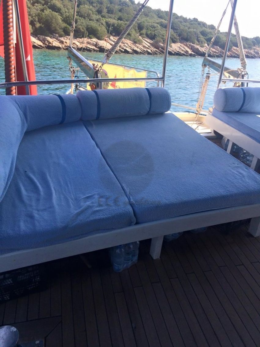 g okan arka oturma alanı. G. Okan Yacht, Comfortable Seating.