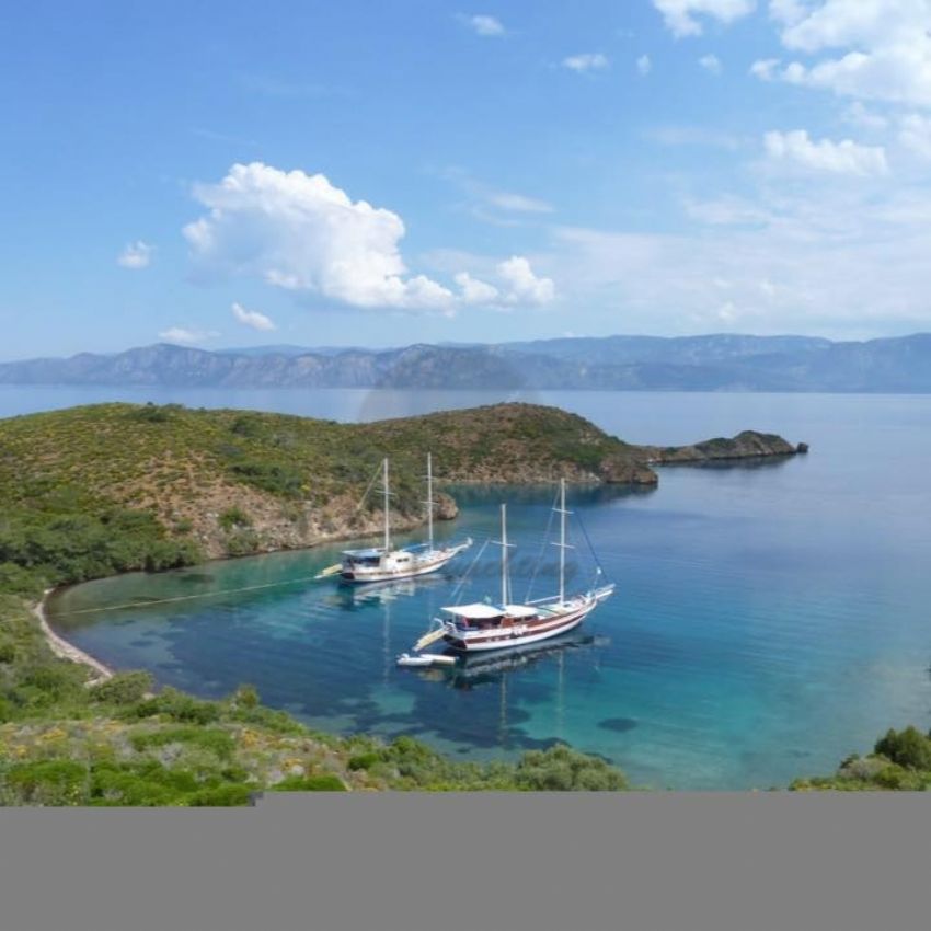 g okan guleti koyda. G. Okan Yacht, Crystal Clear Waters.