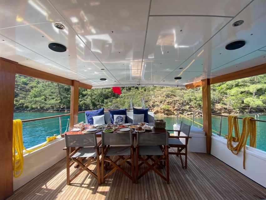 Golden Light Güneşlenme Alanı& Flybridge