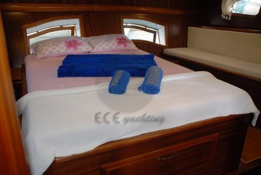 Grand Hadise Yacht, Master Cabin View.