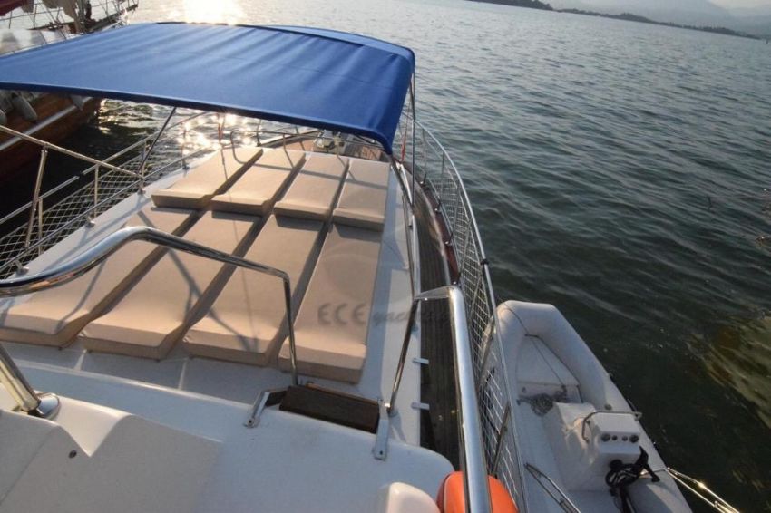 Grand Rtt, Güneşlenme Alanı