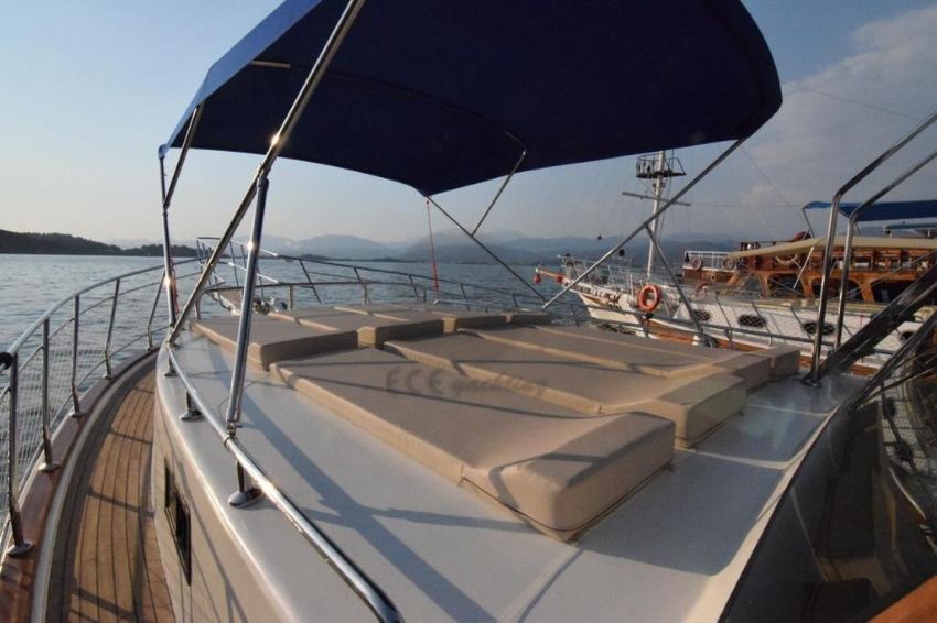 Grand Rtt, Güneşlenme Alanı