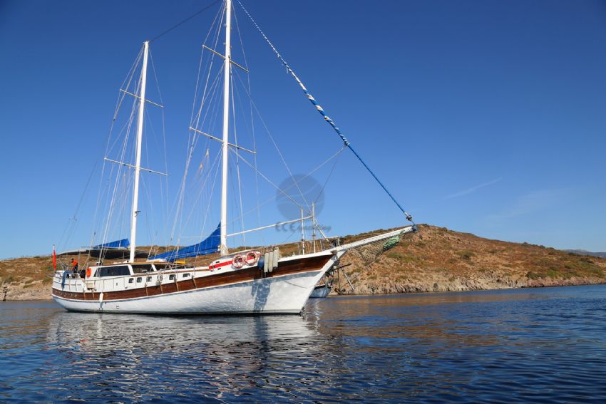 Halil Aga 1 Yacht, Bow View