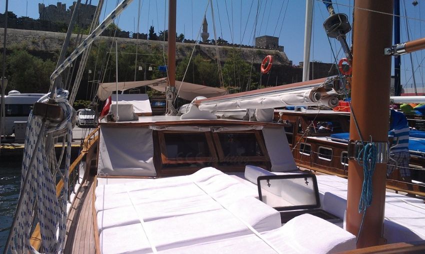 Ece Ürgüp Güneşlenme Alanı