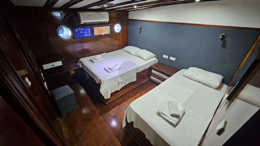 ECE ADALAR Twin Kabin