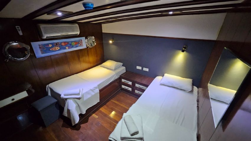 ECE ADALAR Banyo - WC