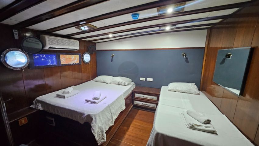 ECE ADALAR Triple Kabin