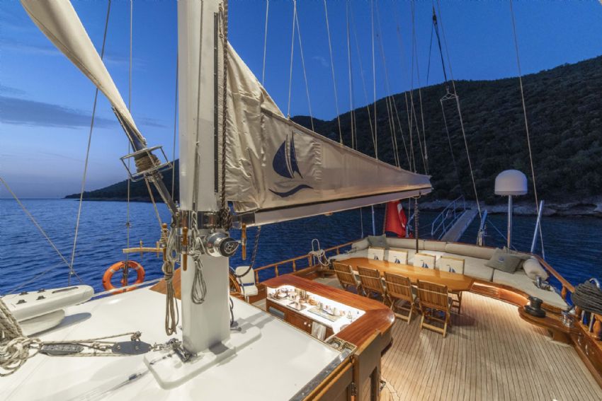 Jasmin 1 güneşlenme alanı.