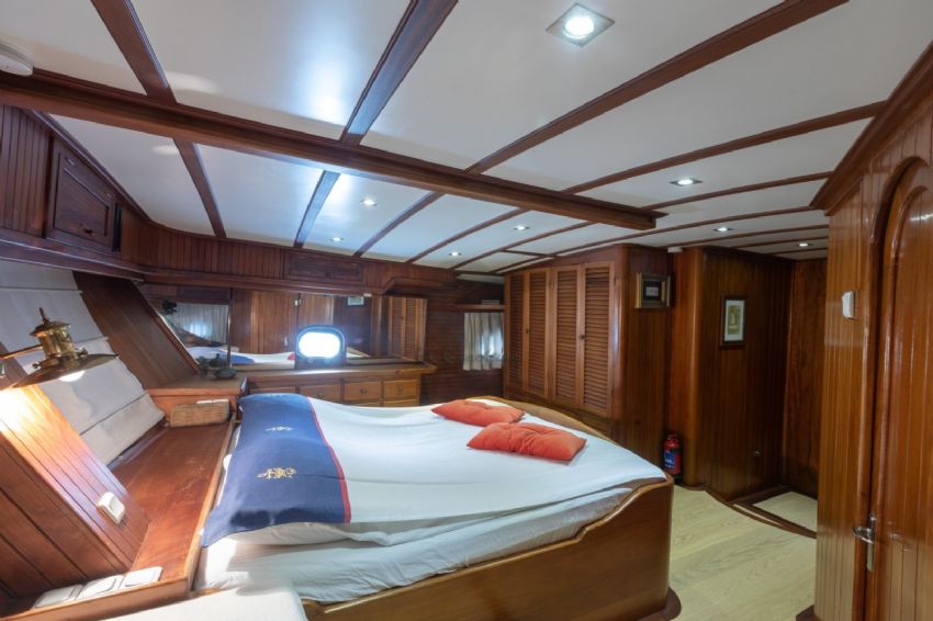 KANARYA KIÇ MASTER KABİN 