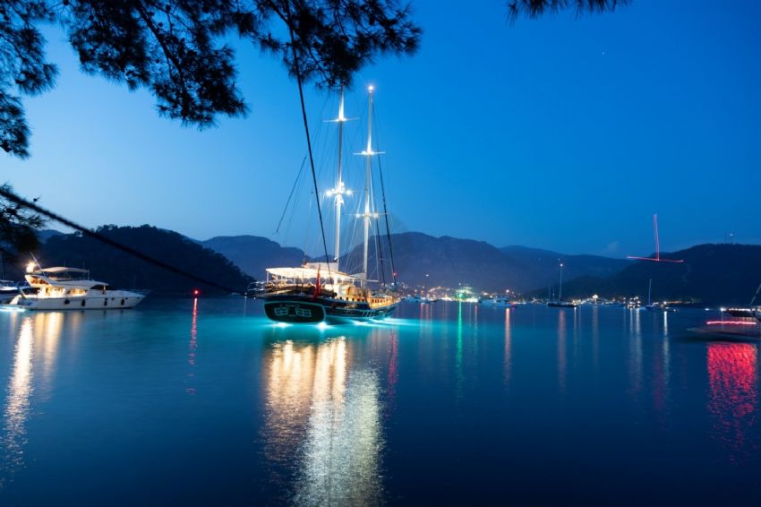 KANARYA GECE DIŞ ÜSTTEN GÖRÜNÜM