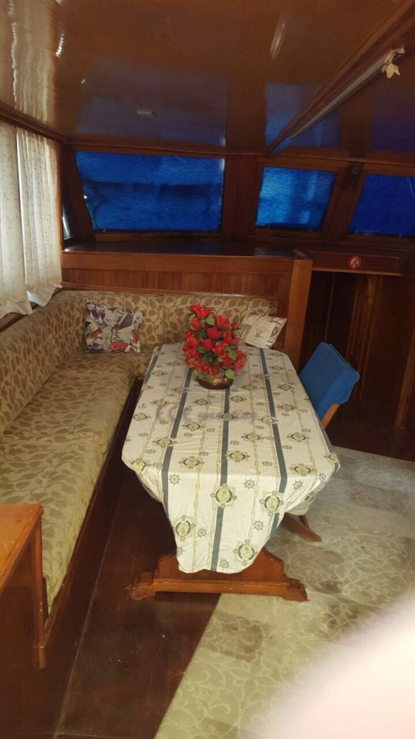 kaptan özgen arka güverte 