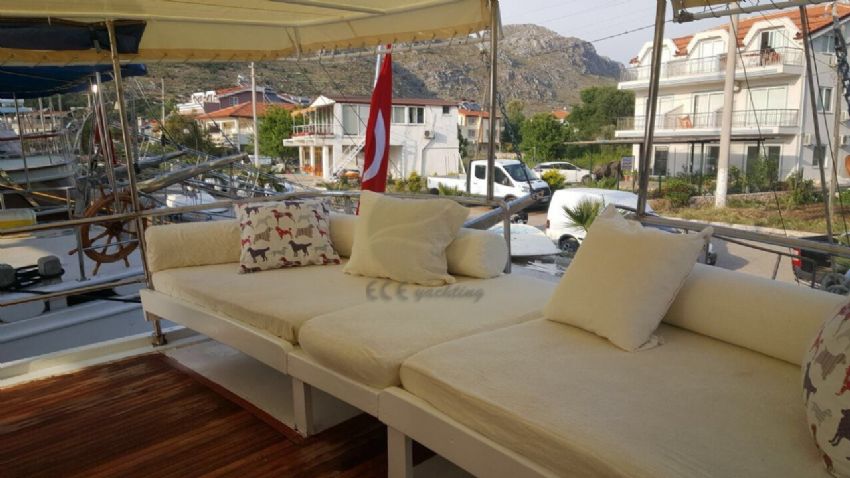 kaptan özgen teknesi ön güverte 