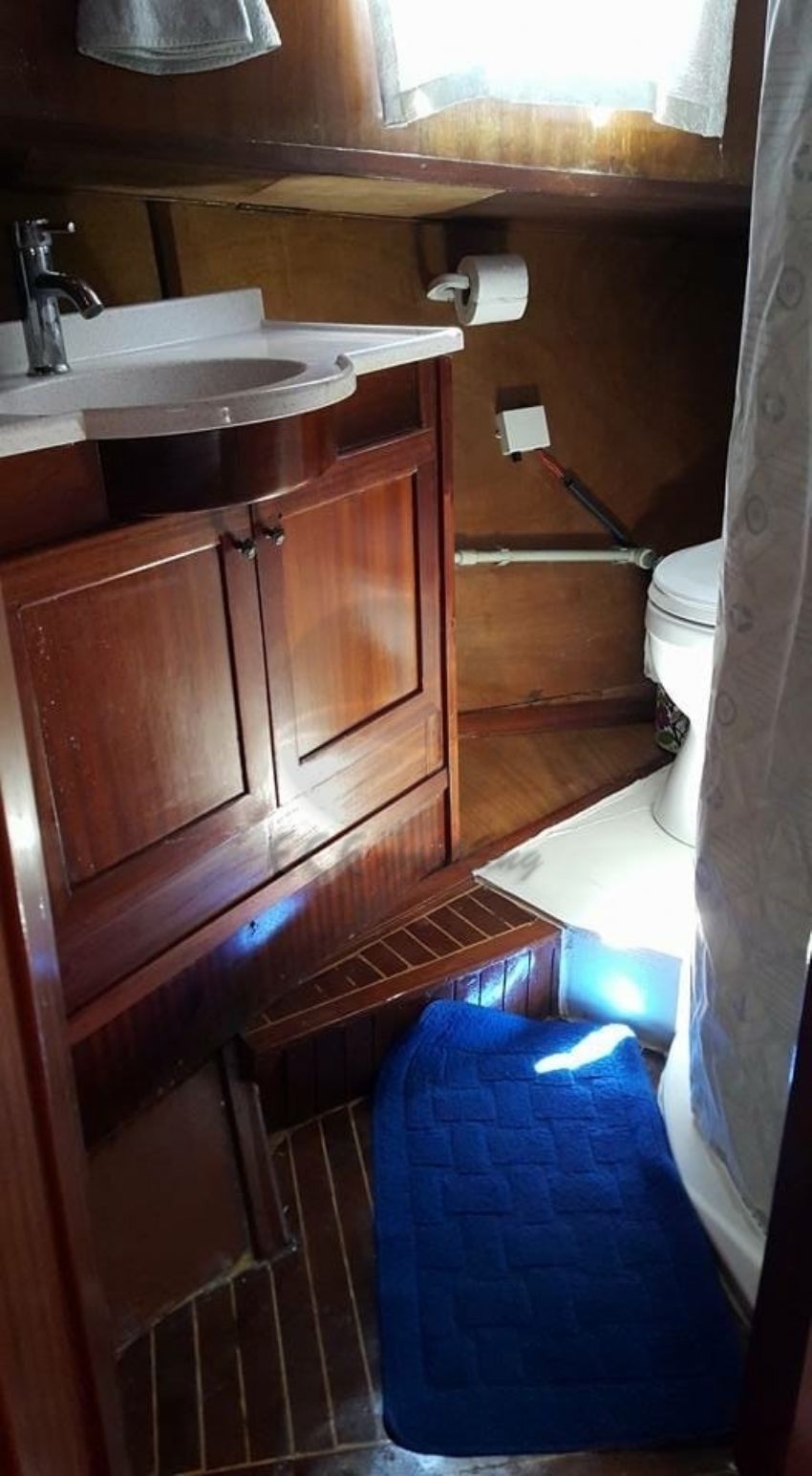 Kara Gulet, En Suite.